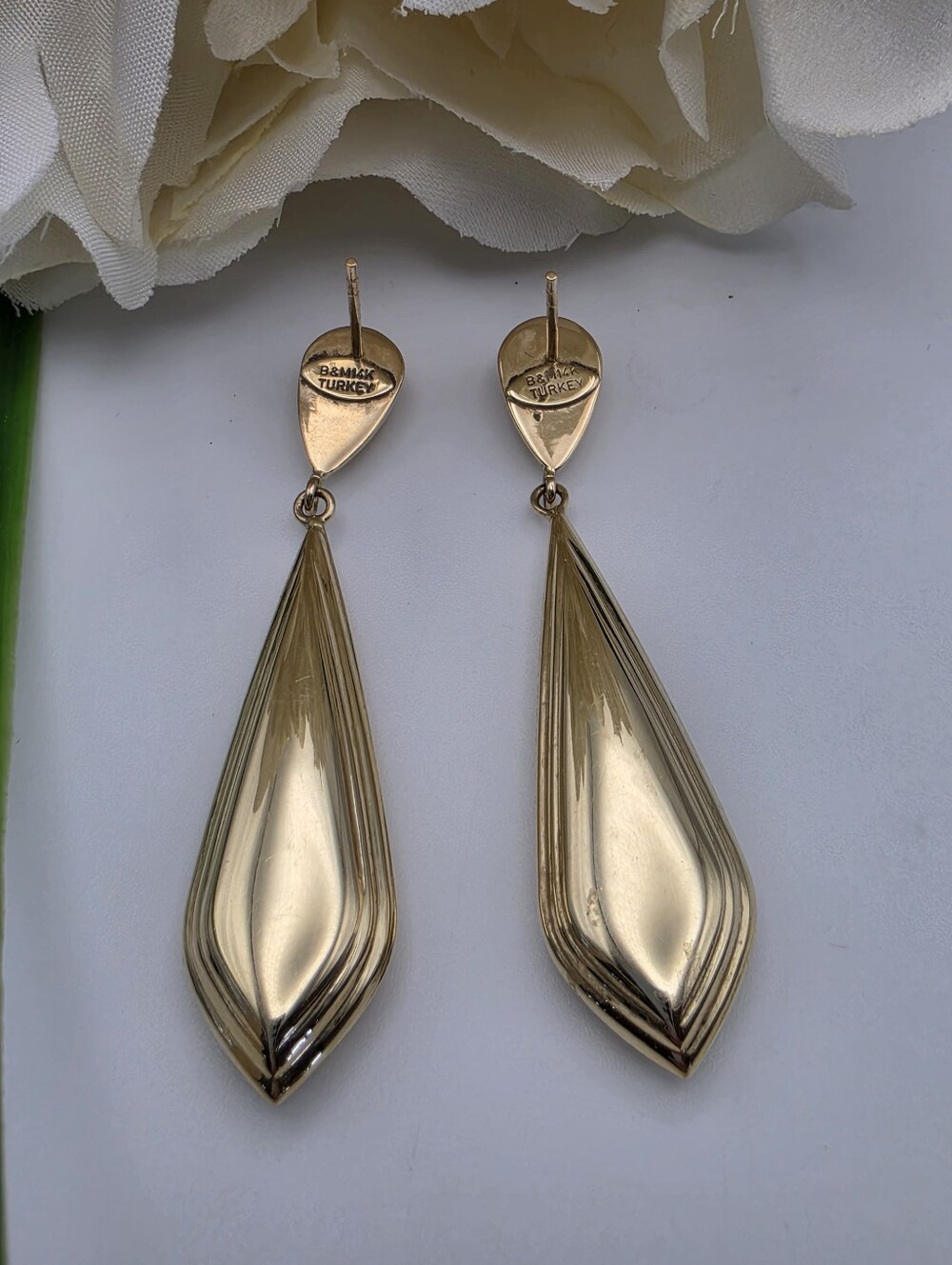 14k Yellow Gold Elongated Teardrop Art Deco Style Dangle Earrings - Picture 3 of 13